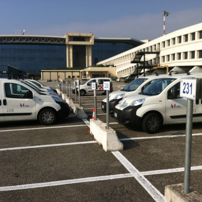 airport ground vehicle operation